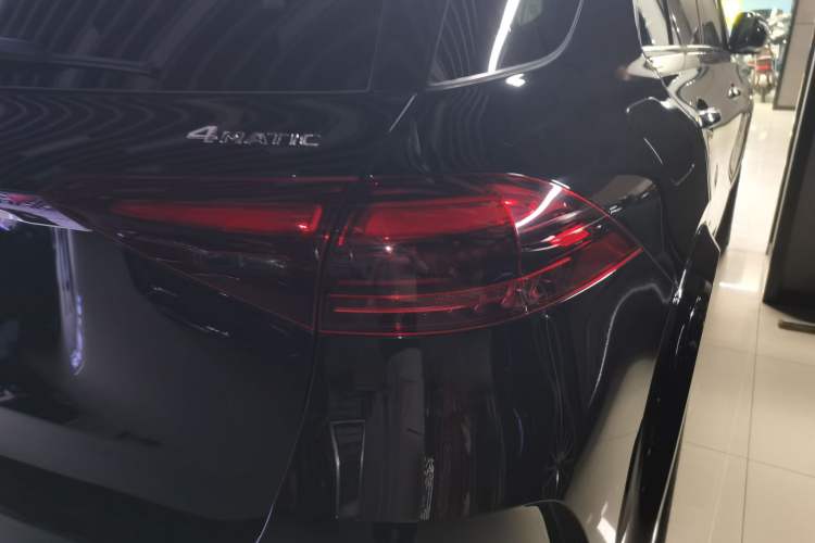 Used Mercedes-Benz GLE 2024 GLE 450 4MATIC Stylish Model Right Rear Taillight
