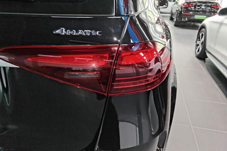 Used Mercedes-Benz GLE 2024 GLE 450 4MATIC Luxury Model Right Rear Taillight