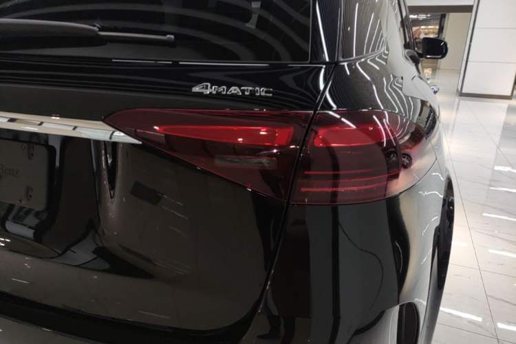 Used Mercedes-Benz GLE 2024 Refreshed GLE 350 4MATIC Stylish Edition Right Rear Taillight