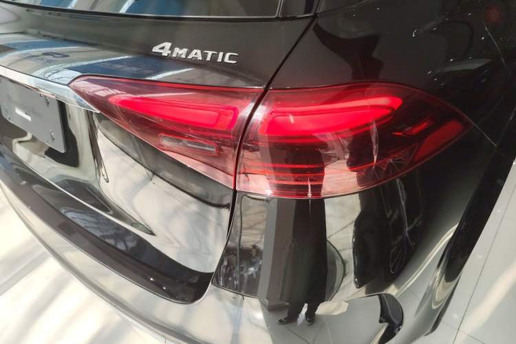 Used Mercedes-Benz GLE 2024 GLE 350 4MATIC Stylish Model Right Rear Taillight