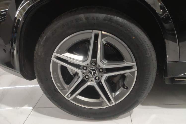 Used Mercedes-Benz GLE 2024 GLE 450 4MATIC AMG Line Right Rear Wheel Hub