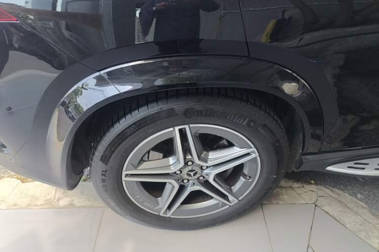 Used Mercedes-Benz GLE 2024 GLE 450 4MATIC Stylish Model Right Rear Wheel Hub