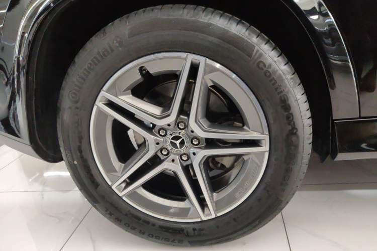 Used Mercedes-Benz GLE 2024 GLE 450 4MATIC Stylish Model Right Rear Wheel Hub