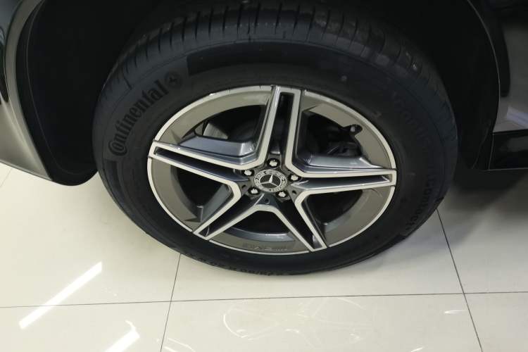 Used Mercedes-Benz GLE 2024 GLE 450 4MATIC Stylish Model Right Rear Wheel Hub