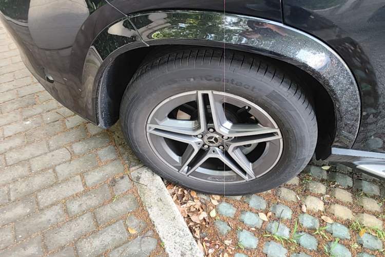 Used Mercedes-Benz GLE 2024 GLE 450 4MATIC Stylish Model Right Rear Wheel Hub