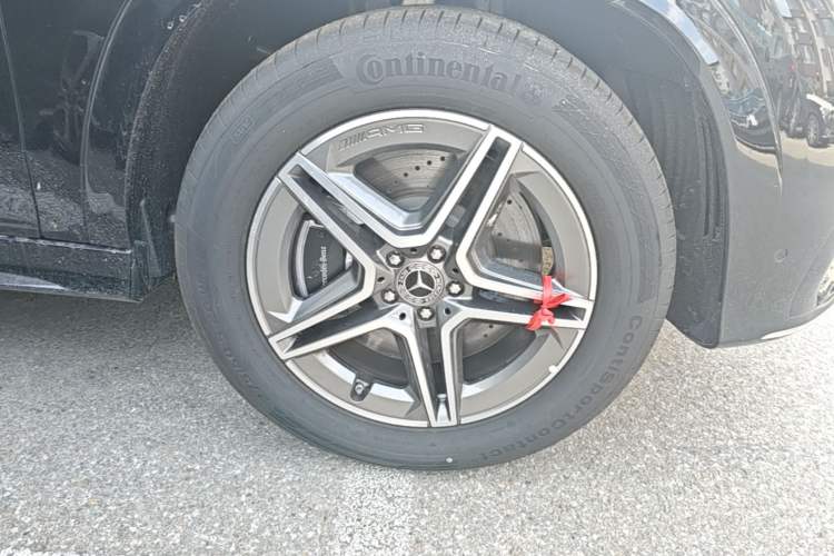 Used Mercedes-Benz GLE 2024 GLE 450 4MATIC Stylish Model Right Rear Wheel Hub