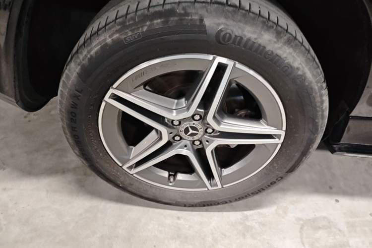 Used Mercedes-Benz GLE 2024 GLE 450 4MATIC Stylish Model Right Rear Wheel Hub