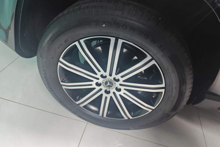 Used Mercedes-Benz GLE 2024 Refreshed GLE 350 4MATIC Stylish Edition Right Rear Wheel Hub