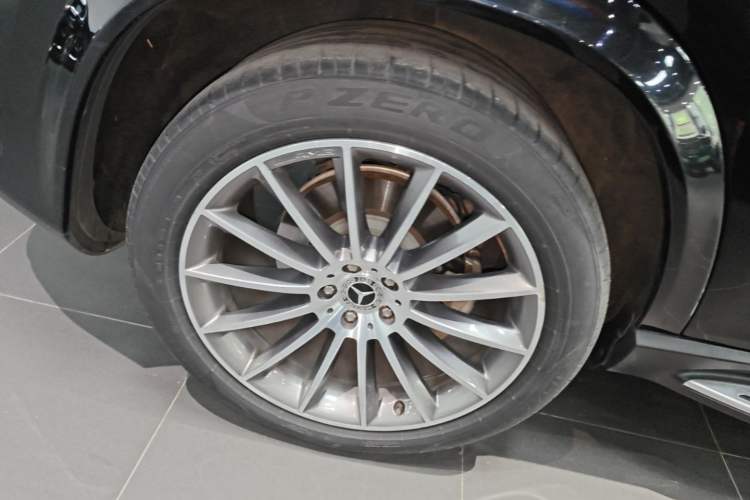 Used Mercedes-Benz GLE 2024 GLE 450 4MATIC Luxury Model Right Rear Wheel Hub