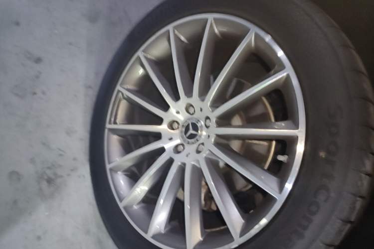 Used Mercedes-Benz GLE 2024 GLE 450 4MATIC Luxury Model Right Rear Wheel Hub