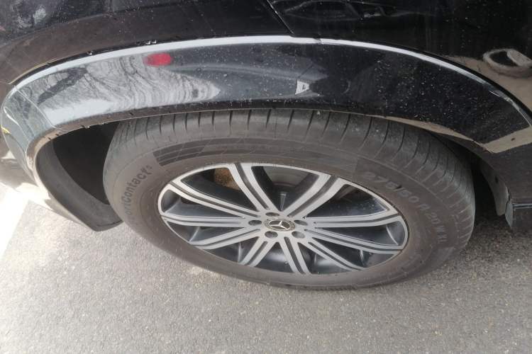 Used Mercedes-Benz GLE 2024 Refreshed GLE 350 4MATIC Stylish Edition Right Rear Wheel Hub