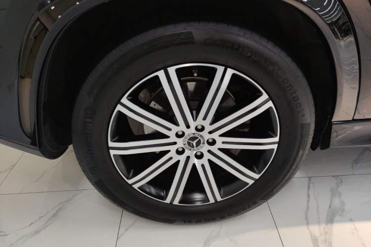 Used Mercedes-Benz GLE 2024 Refreshed GLE 350 4MATIC Stylish Edition Right Rear Wheel Hub