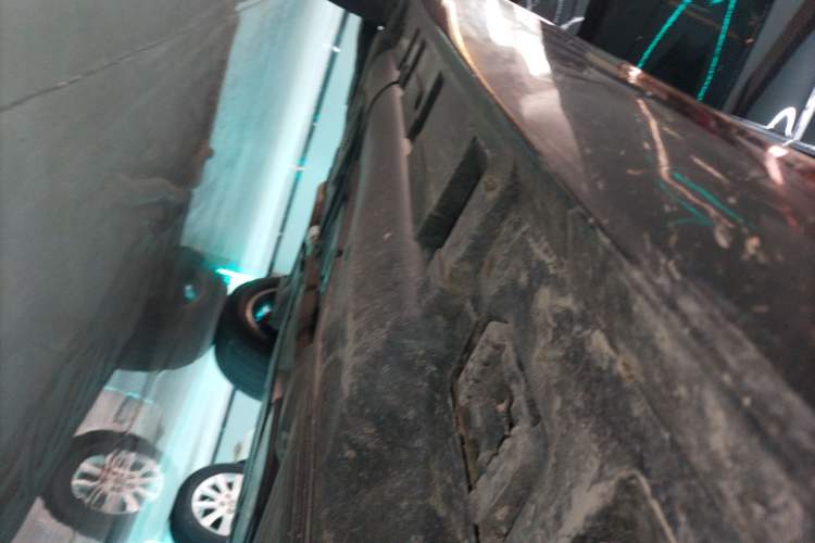 Used Mercedes-Benz GLE 2024 GLE 450 4MATIC Stylish Model Right Side Sill