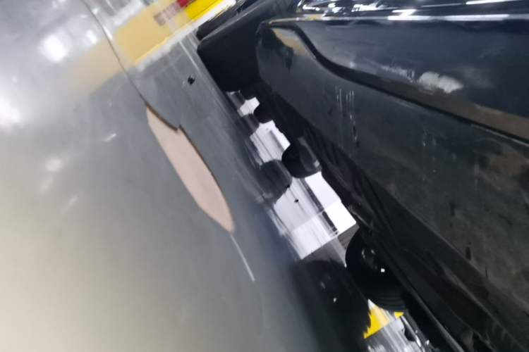 Used Mercedes-Benz GLE 2024 GLE 450 4MATIC Stylish Model Right Side Sill
