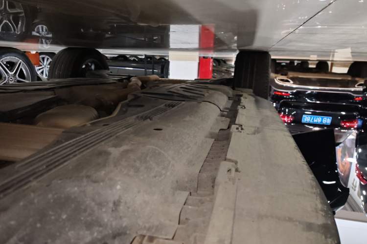 Used Mercedes-Benz GLE 2024 Refreshed GLE 350 4MATIC Stylish Edition Right Side Sill