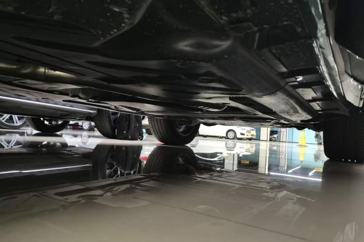 Used Mercedes-Benz GLE 2024 GLE 450 4MATIC Stylish Model Right Side Sill