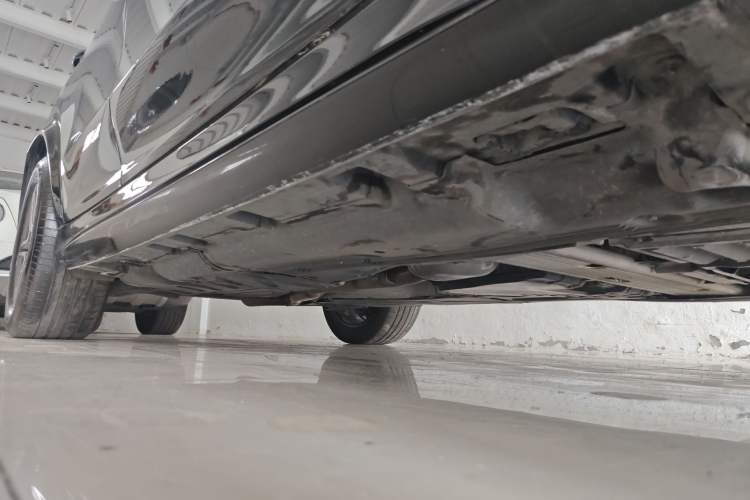 Used Mercedes-Benz GLE 2024 GLE 450 4MATIC Stylish Model Right Side Sill