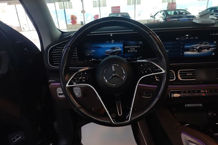 Used Mercedes-Benz GLE 2024 GLE 350 4MATIC Stylish Model Steering Wheel