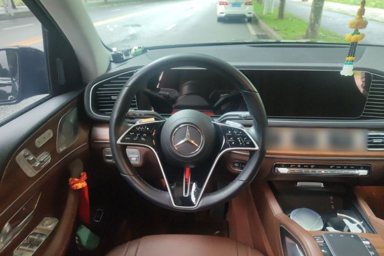 Used Mercedes-Benz GLE 2024 GLE 450 4MATIC Stylish Model Steering Wheel