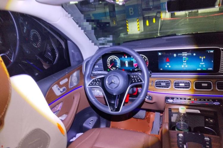 Used Mercedes-Benz GLE 2024 GLE 450 4MATIC Stylish Model Steering Wheel