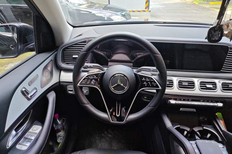 Used Mercedes-Benz GLE 2024 GLE 350 4MATIC Dynamic Edition Steering Wheel