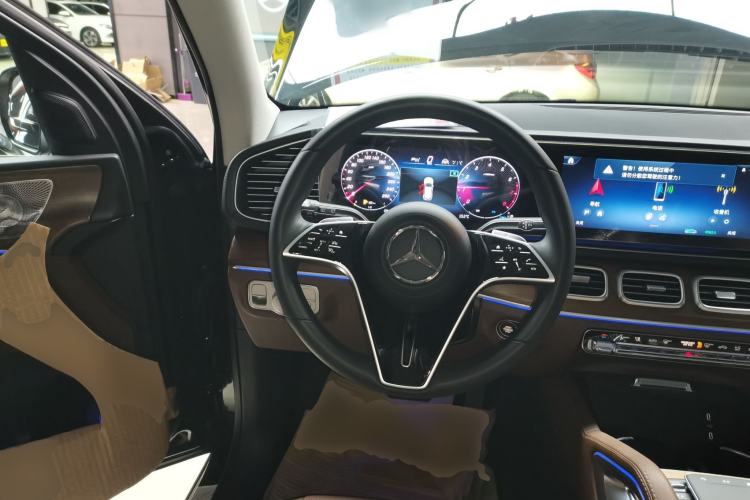 Used Mercedes-Benz GLE 2024 GLE 450 4MATIC Stylish Model Steering Wheel