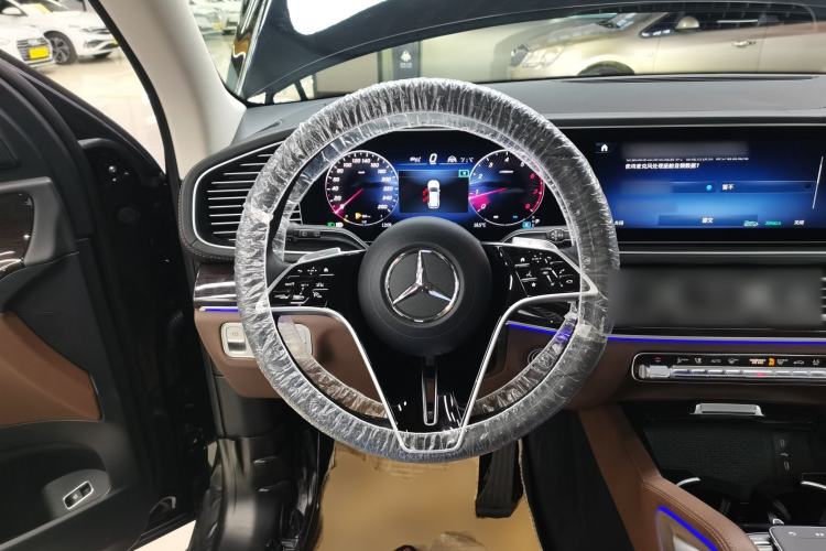 Used Mercedes-Benz GLE 2024 Refreshed GLE 350 4MATIC Stylish Edition Steering Wheel