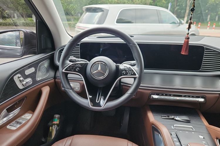 Used Mercedes-Benz GLE 2024 GLE 450 4MATIC Luxury Model Steering Wheel