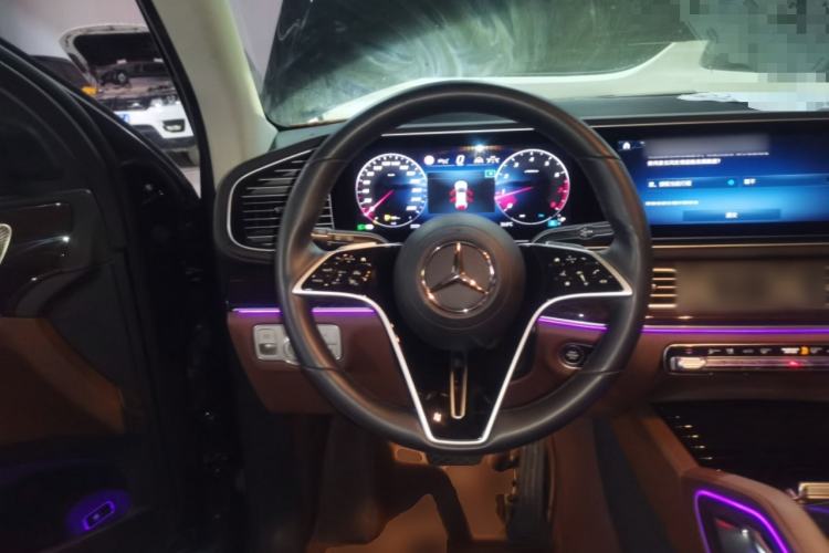 Used Mercedes-Benz GLE 2024 Refreshed GLE 350 4MATIC Stylish Edition Steering Wheel