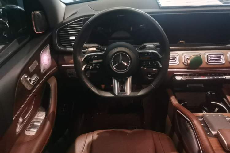 Used Mercedes-Benz GLE 2024 GLE 450 4MATIC Stylish Model Steering Wheel