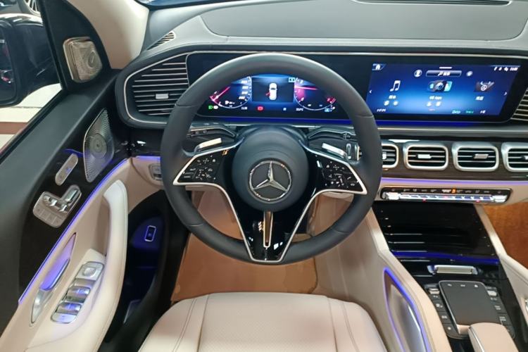 Used Mercedes-Benz GLE 2024 Refreshed GLE 350 4MATIC Stylish Edition Steering Wheel