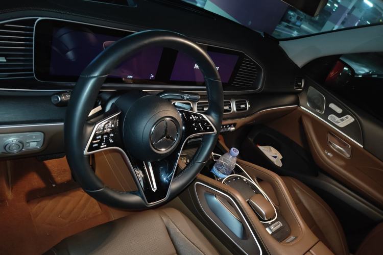 Used Mercedes-Benz GLE 2024 GLE 450 4MATIC Luxury Model Steering Wheel