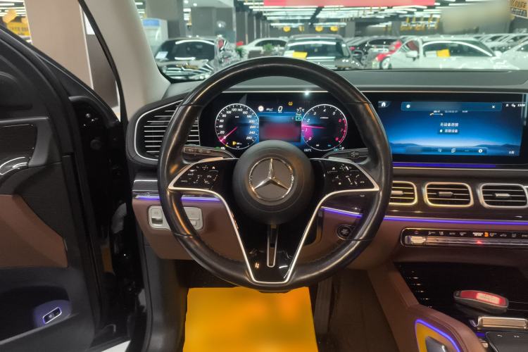 Used Mercedes-Benz GLE 2024 Refreshed GLE 350 4MATIC Stylish Edition Steering Wheel
