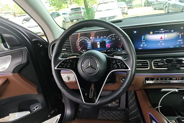 Used Mercedes-Benz GLE 2024 GLE 450 4MATIC Luxury Model Steering Wheel