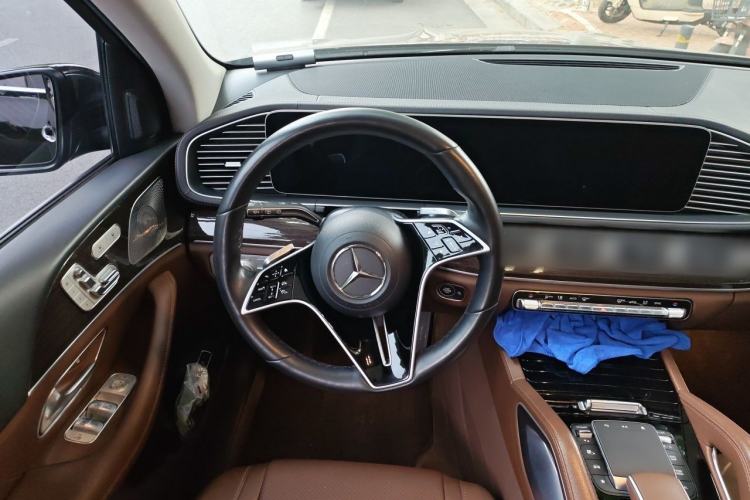 Used Mercedes-Benz GLE 2024 Refreshed GLE 350 4MATIC Stylish Edition Steering Wheel