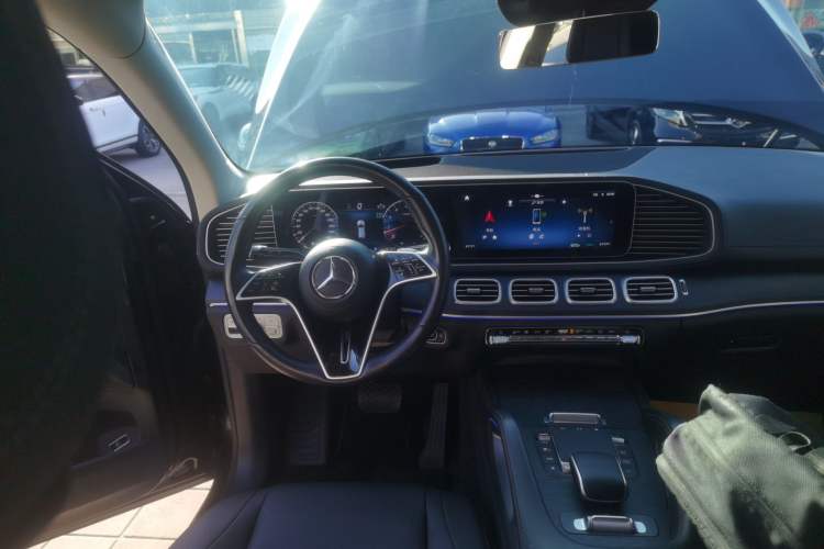 Used Mercedes-Benz GLE 2024 GLE 450 4MATIC Luxury Model Steering Wheel