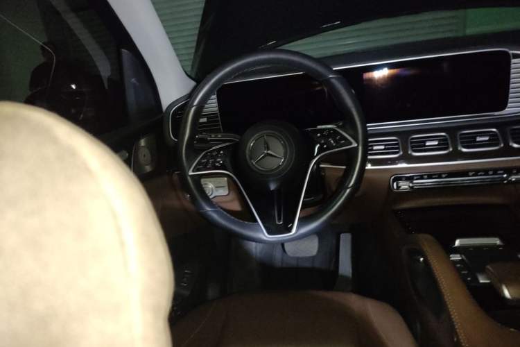Used Mercedes-Benz GLE 2024 GLE 350 4MATIC Dynamic Edition Steering Wheel