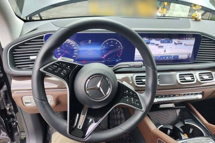 Used Mercedes-Benz GLE 2024 Refreshed GLE 350 4MATIC Stylish Edition Steering Wheel
