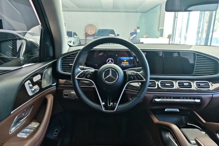 Used Mercedes-Benz GLE 2024 Refreshed GLE 350 4MATIC Stylish Edition Steering Wheel