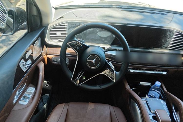 Used Mercedes-Benz GLE 2024 Refreshed GLE 350 4MATIC Stylish Edition Steering Wheel