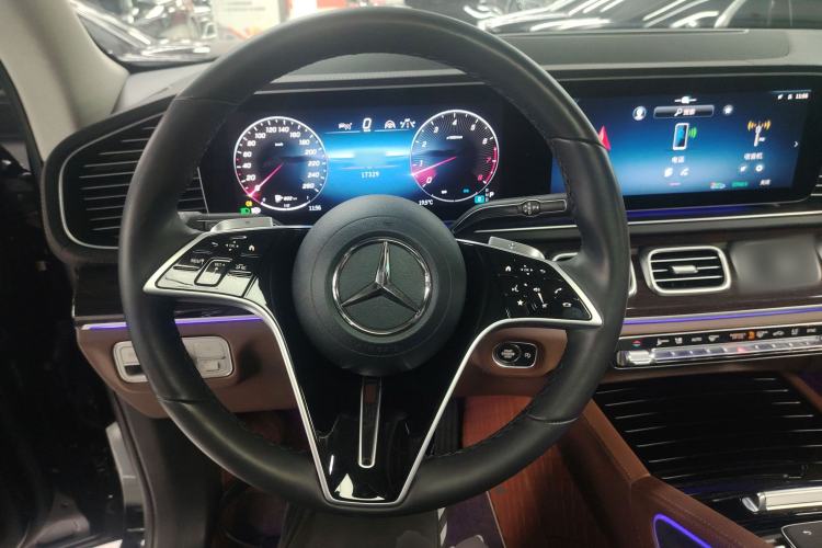 Used Mercedes-Benz GLE 2024 Refreshed GLE 350 4MATIC Stylish Edition Steering Wheel