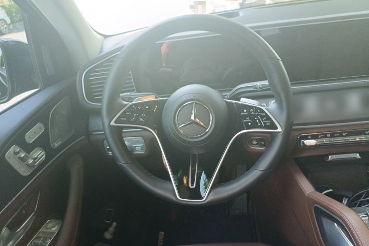 Used Mercedes-Benz GLE 2024 GLE 450 4MATIC Luxury Model Steering Wheel
