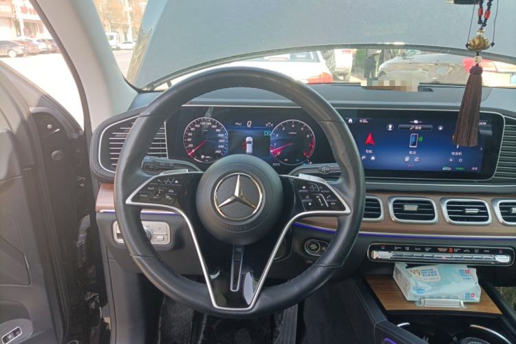 Used Mercedes-Benz GLE 2024 GLE 450 4MATIC Stylish Model Steering Wheel