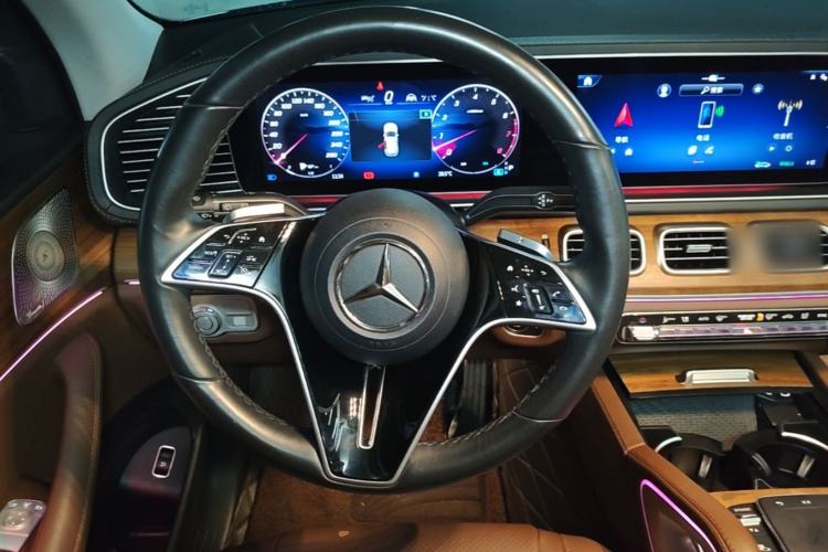 Used Mercedes-Benz GLE 2024 GLE 450 4MATIC Stylish Model Steering Wheel