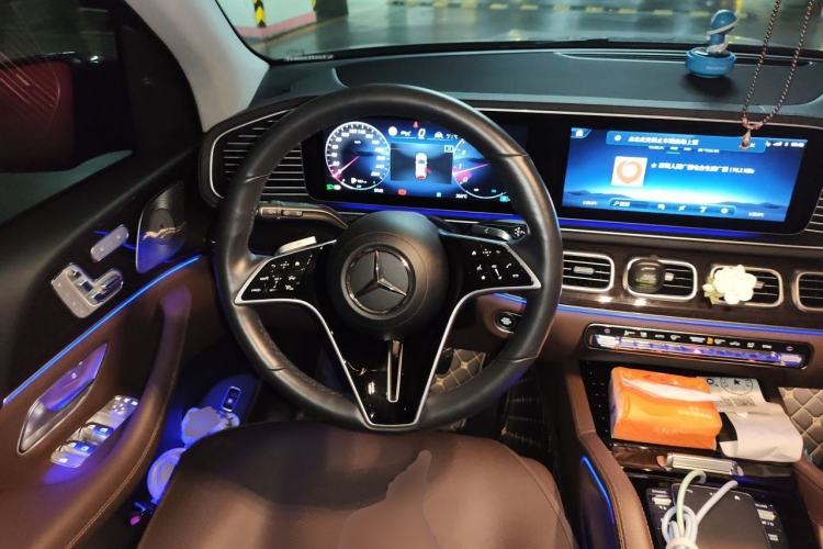 Used Mercedes-Benz GLE 2024 Refreshed GLE 350 4MATIC Stylish Edition Steering Wheel
