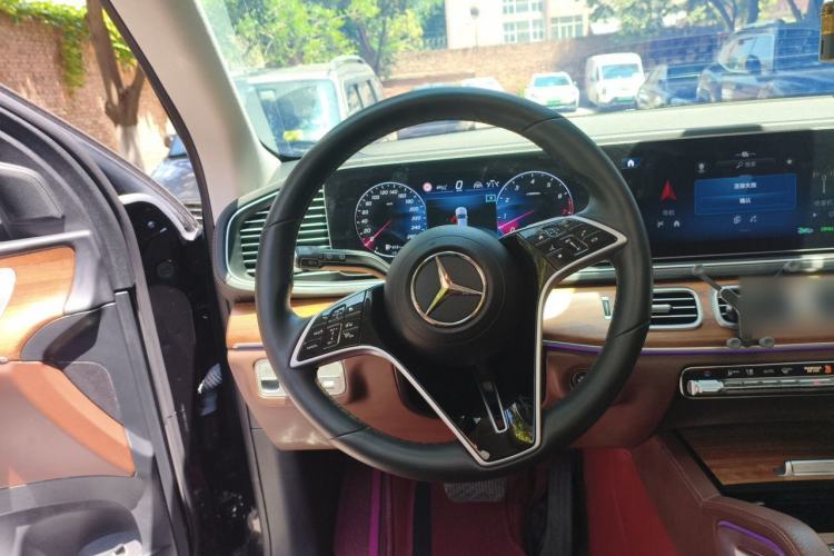 Used Mercedes-Benz GLE 2024 GLE 450 4MATIC Stylish Model Steering Wheel