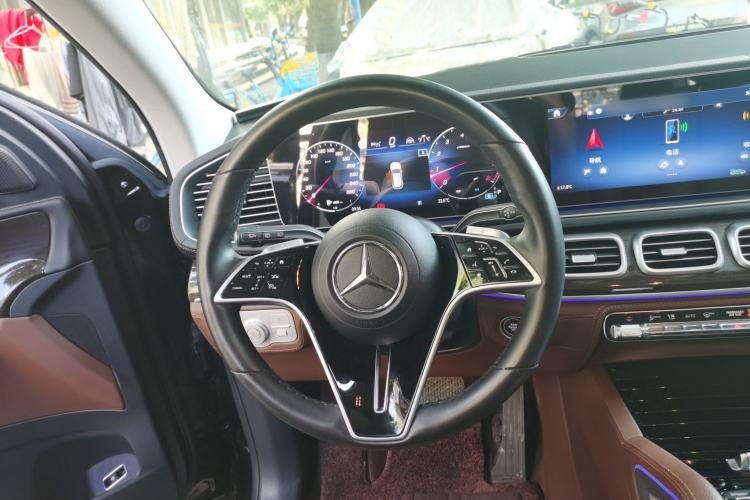Used Mercedes-Benz GLE 2024 GLE 350 4MATIC Stylish Model Steering Wheel
