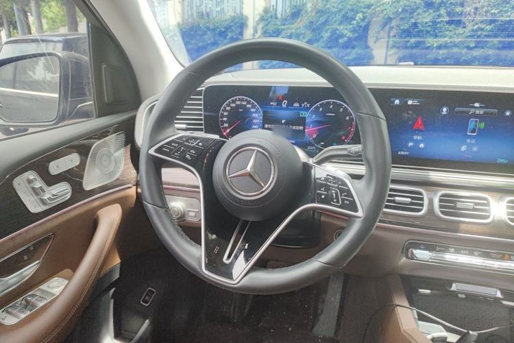 Used Mercedes-Benz GLE 2024 Refreshed GLE 350 4MATIC Stylish Edition Steering Wheel