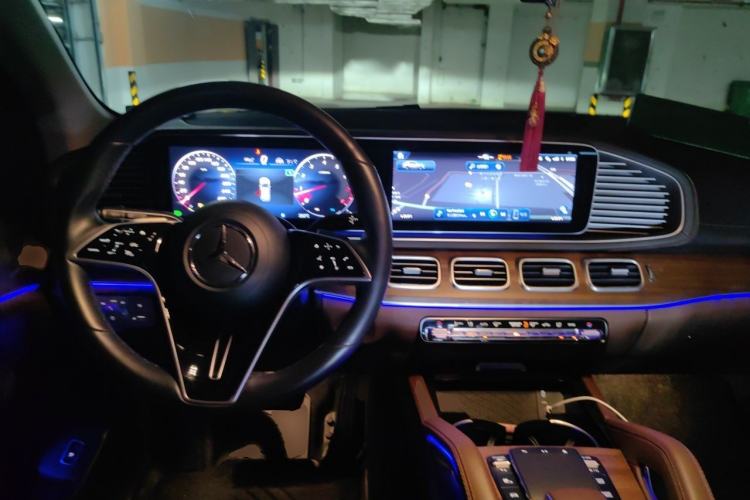 Used Mercedes-Benz GLE 2024 GLE 450 4MATIC Stylish Model Steering Wheel