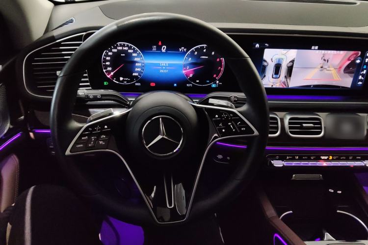 Used Mercedes-Benz GLE 2024 Refreshed GLE 350 4MATIC Stylish Edition Steering Wheel